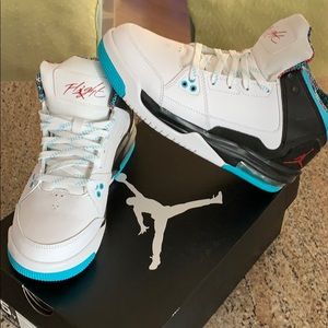 Jordan Flights in teal